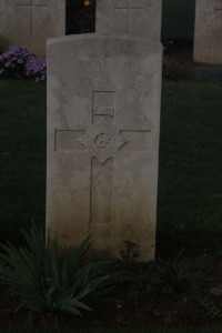 Aubigny Communal Cemetery Extension - Latham, T