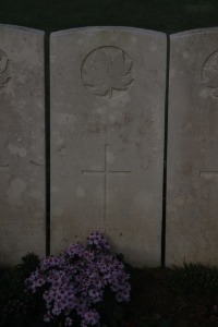 Aubigny Communal Cemetery Extension - Lauchlan, Thomas