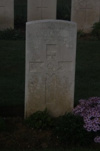 Aubigny Communal Cemetery Extension - Law, O