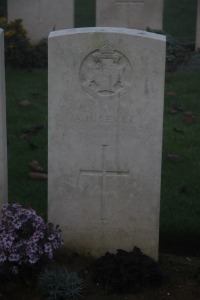 Aubigny Communal Cemetery Extension - Lever, A H