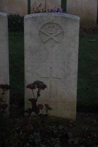 Aubigny Communal Cemetery Extension - Lindsay, B W