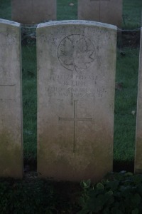 Aubigny Communal Cemetery Extension - Ling, R