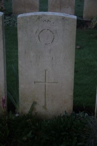 Aubigny Communal Cemetery Extension - Littleford, L