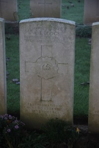 Aubigny Communal Cemetery Extension - Lodge, Albert James