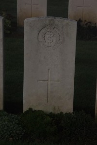 Aubigny Communal Cemetery Extension - Logan, J