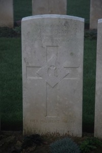 Aubigny Communal Cemetery Extension - Logan, W A