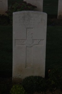 Aubigny Communal Cemetery Extension - Lowe, P