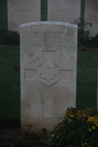 Aubigny Communal Cemetery Extension - Lowe, W A