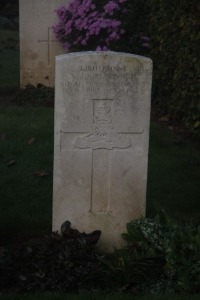 Aubigny Communal Cemetery Extension - MacNicol, Angus John Bayne