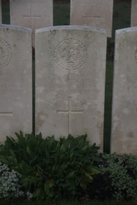 Aubigny Communal Cemetery Extension - MacDougall, John