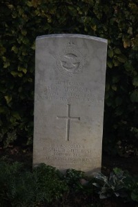 Aubigny Communal Cemetery Extension - MacKain, Henry Fergus