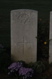 Aubigny Communal Cemetery Extension - MacKeddie, D