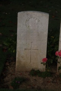 Aubigny Communal Cemetery Extension - Mann, A J