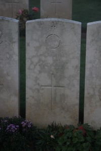 Aubigny Communal Cemetery Extension - Mann, J W