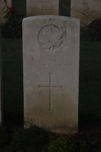 Aubigny Communal Cemetery Extension - Marcott, L J