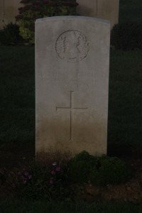 Aubigny Communal Cemetery Extension - McCulloch, Matthew