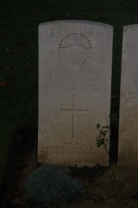 Aubigny Communal Cemetery Extension - McFarlane, Alexander Laidlaw