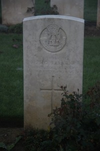 Aubigny Communal Cemetery Extension - McFarlane, Matthew