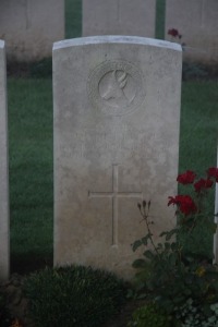 Aubigny Communal Cemetery Extension - McGregor, John Silver