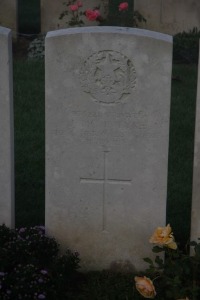 Aubigny Communal Cemetery Extension - McIntyre, J