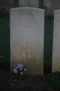 Aubigny Communal Cemetery Extension - McKinnon, Donald Lachlan