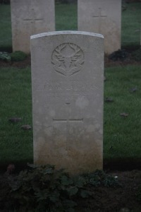 Aubigny Communal Cemetery Extension - McLaughlan, Edward James Routledge