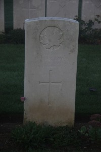 Aubigny Communal Cemetery Extension - McLeod, D K