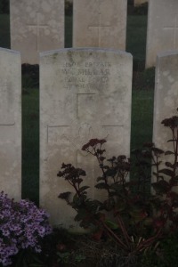 Aubigny Communal Cemetery Extension - Millar, W