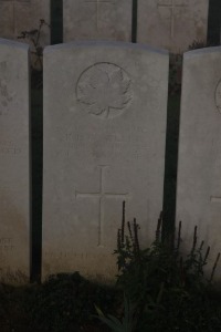 Aubigny Communal Cemetery Extension - Miller, Robert Henry Clifford