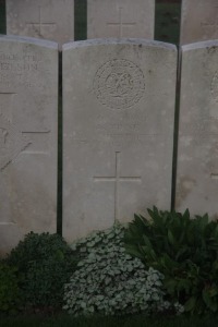 Aubigny Communal Cemetery Extension - Milne, Andrew