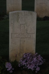 Aubigny Communal Cemetery Extension - Moir, Alexander