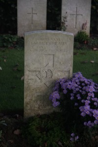 Aubigny Communal Cemetery Extension - Molyneaux, Ian Moore