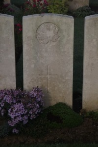 Aubigny Communal Cemetery Extension - Moore, H