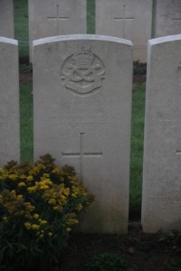 Aubigny Communal Cemetery Extension - Moore, T