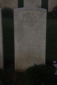 Aubigny Communal Cemetery Extension - Morrell, H