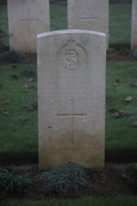 Aubigny Communal Cemetery Extension - Moss, M