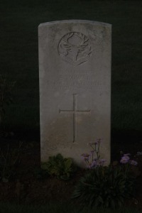 Aubigny Communal Cemetery Extension - Mowat, Andrew