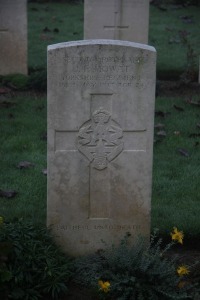 Aubigny Communal Cemetery Extension - Mowat, John Farquhar