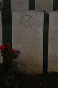 Aubigny Communal Cemetery Extension - Mummery, Victor Frederick