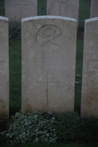 Aubigny Communal Cemetery Extension - Nicholas, G