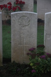 Aubigny Communal Cemetery Extension - Noble, R W