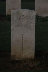 Aubigny Communal Cemetery Extension - Officer, C