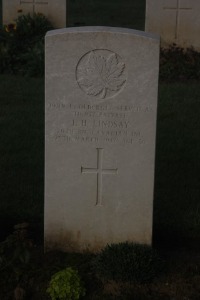 Aubigny Communal Cemetery Extension - Lindsay, J H