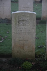 Aubigny Communal Cemetery Extension - Owen, Laurence Harold