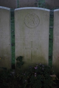 Aubigny Communal Cemetery Extension - Peacock, Frank