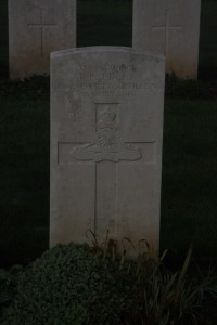 Aubigny Communal Cemetery Extension - Peebles, R