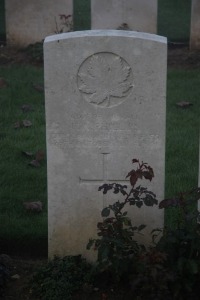 Aubigny Communal Cemetery Extension - Phillips, Francis Arnold