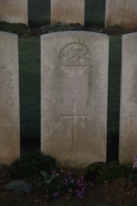 Aubigny Communal Cemetery Extension - Pickrell, Benjamin