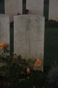 Aubigny Communal Cemetery Extension - Potter, Frank