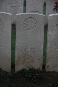 Aubigny Communal Cemetery Extension - Pow, Aitken Stewart